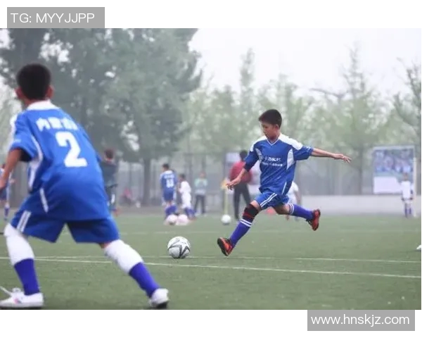 陈敏独家分享足球心得与技巧解析助你提升球技的秘密宝典